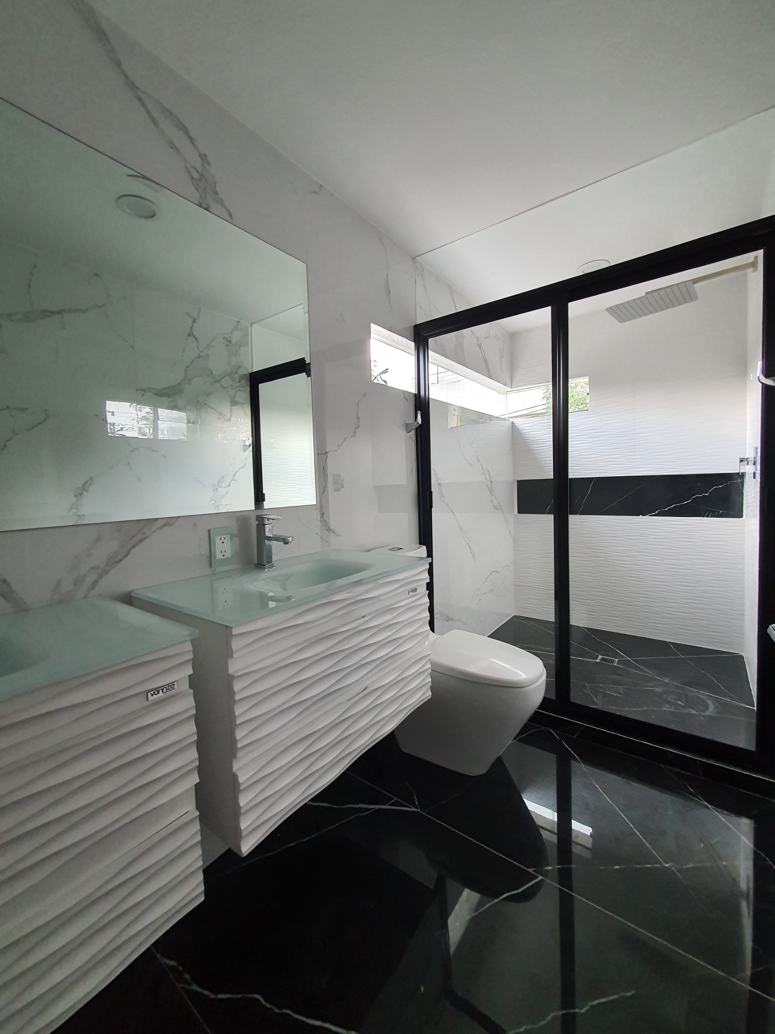 Casa para Navidad — baño principal